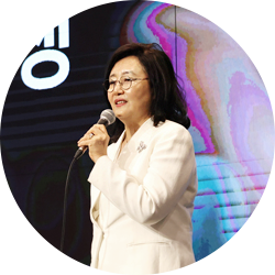 前 중소벤처기업부 장관 박영선